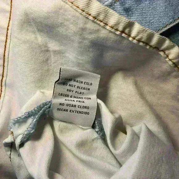 Easel Denim and White shacket. Oversized. NWT. Size medium. - Picture 10 of 10